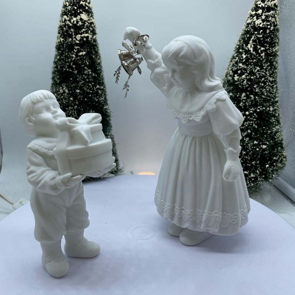 DEPT 56, A CHRISTMAS KISS, WINTER SILHOUETTE, 7845‎